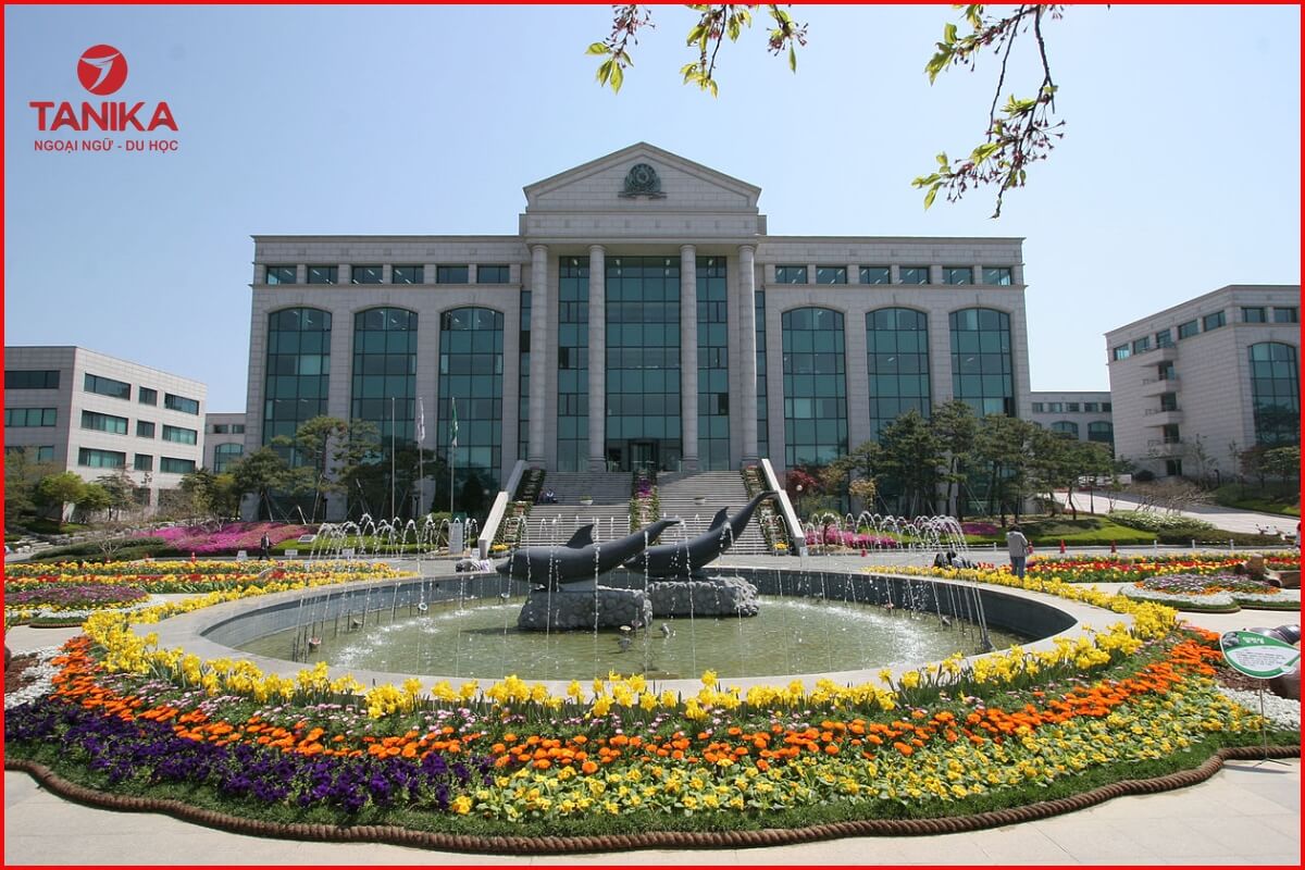 Lịch sử và thành tựu về Đại học Ulsan